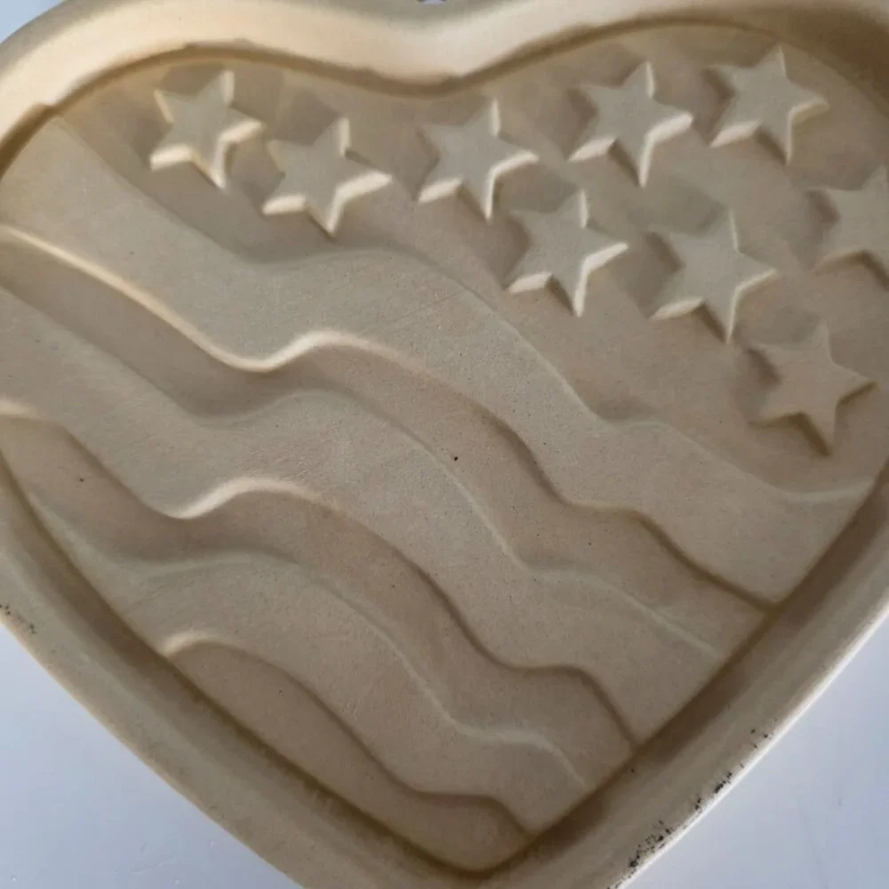 Vintage Pampered Chef Patriotic Heart Stoneware Mold